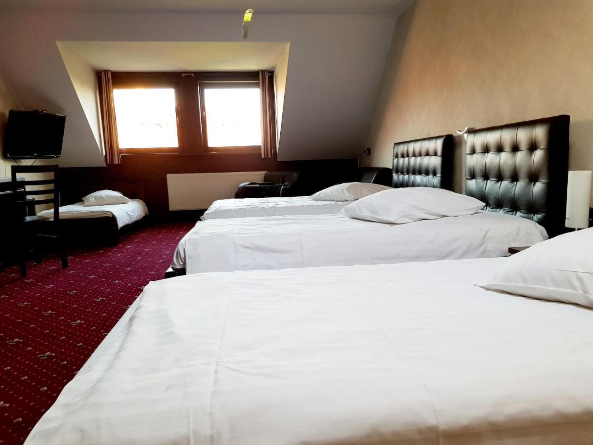 Amadeus Hotel Zielona Gora Exterior photo