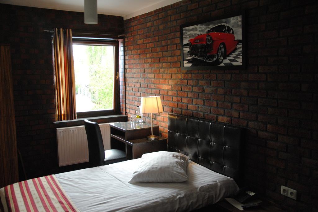 Amadeus Hotel Zielona Gora Room photo